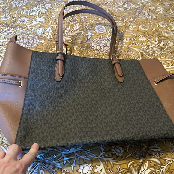 MKBag brand new without tag - Picture 5 of 8